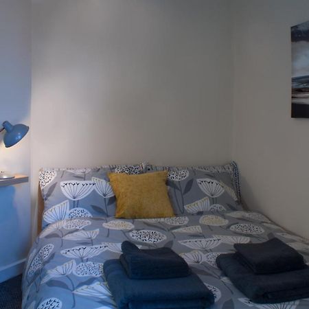 Chestnut Contractor Stays Wellingborough Buitenkant foto